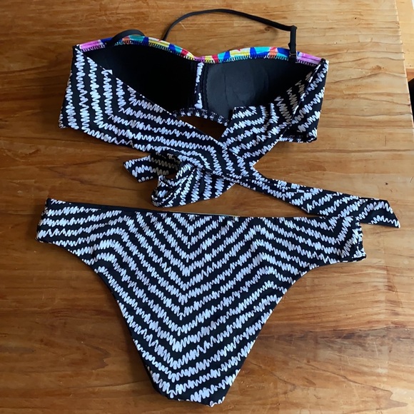 Sz M Bar III Feathered Daze Bandeau Top & Cheeky Bottoms Bikini - Picture 5 of 8